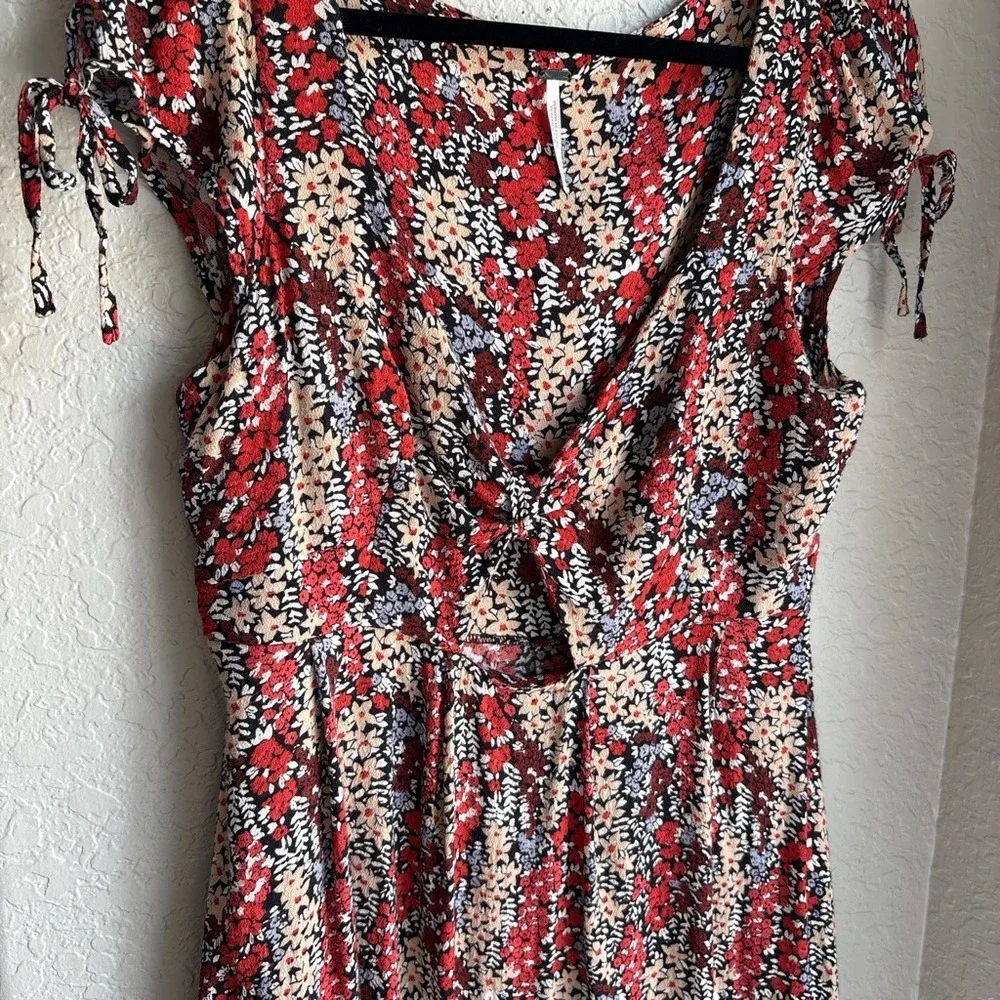 Free People Floral Mini‎ Dress Women M Boho Red Cutout Twist Front Tie Sleeve